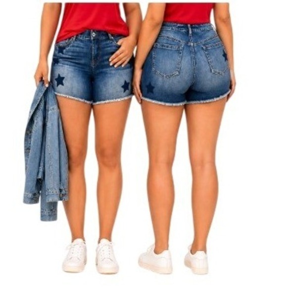 torrid Pants - Torrid Womens 20 Star Print Vintage Stretch Mid Rise Denim Shorts NWT
